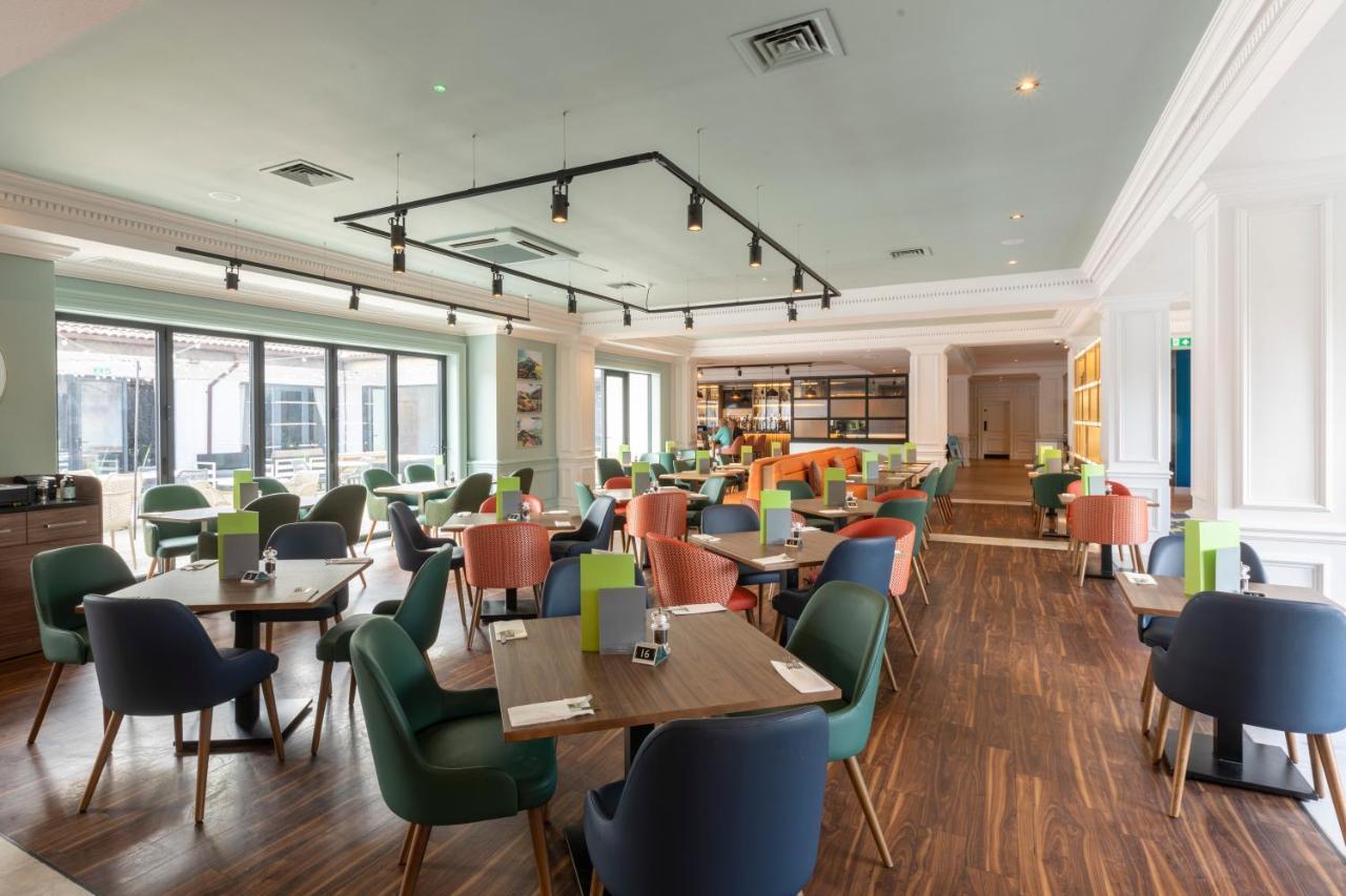 Holiday Inn Guildford By Ihg Εξωτερικό φωτογραφία