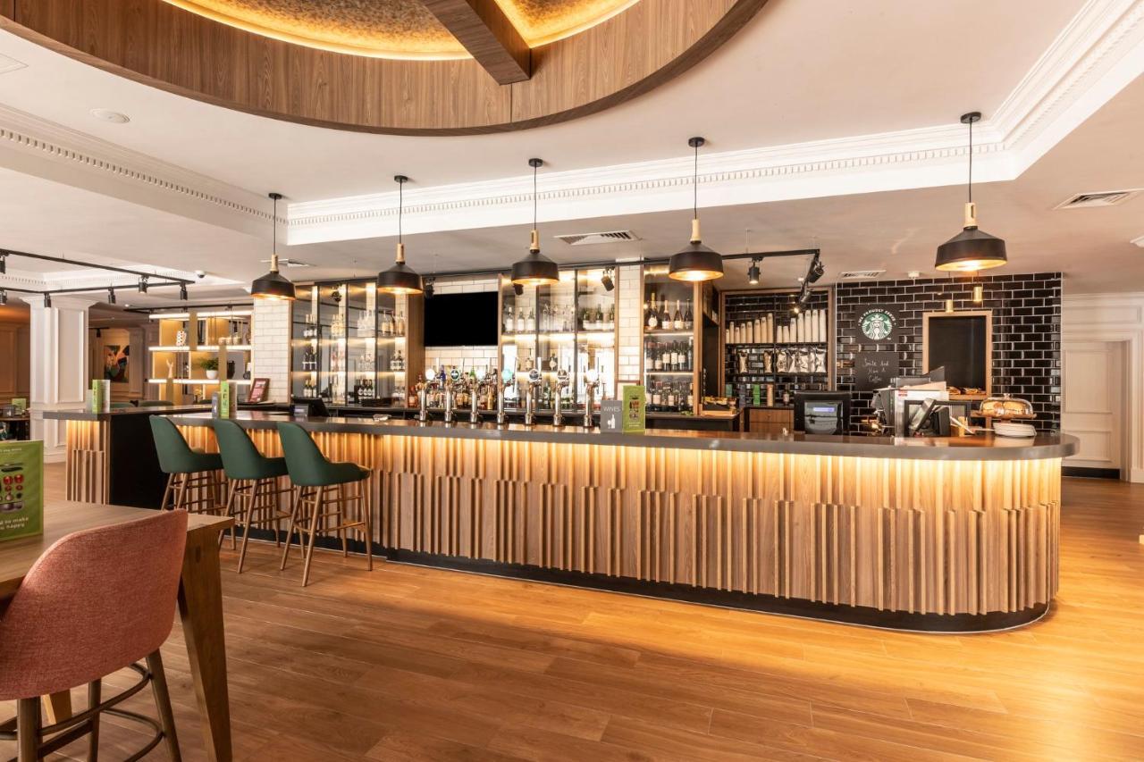 Holiday Inn Guildford By Ihg Εξωτερικό φωτογραφία