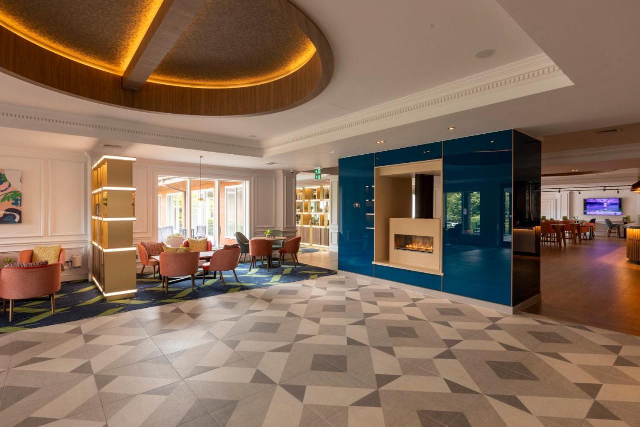 Holiday Inn Guildford By Ihg Εξωτερικό φωτογραφία