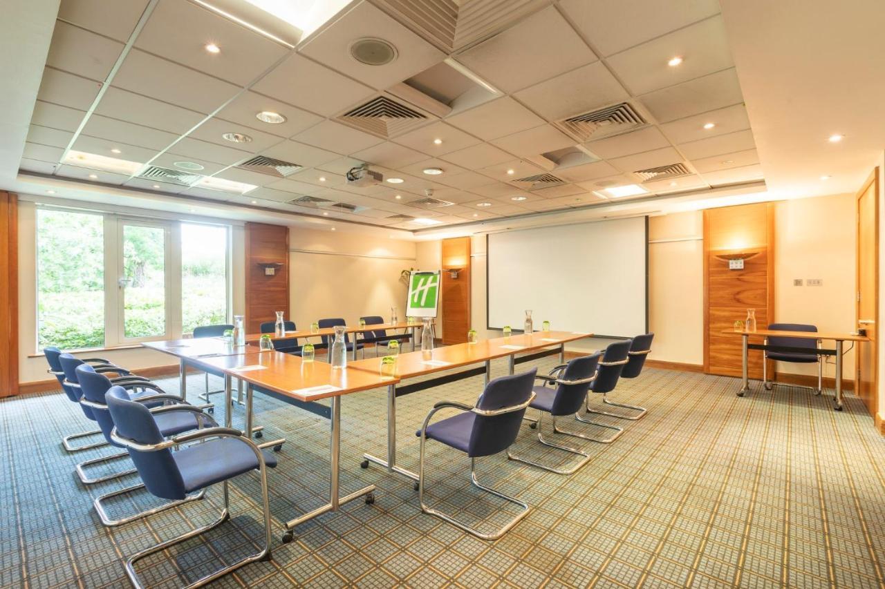 Holiday Inn Guildford By Ihg Εξωτερικό φωτογραφία