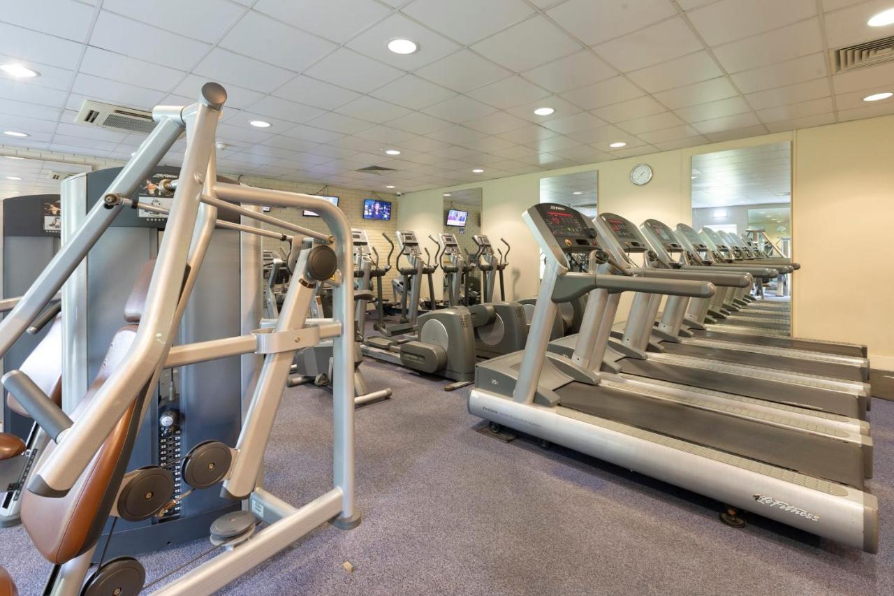 Holiday Inn Guildford By Ihg Εξωτερικό φωτογραφία