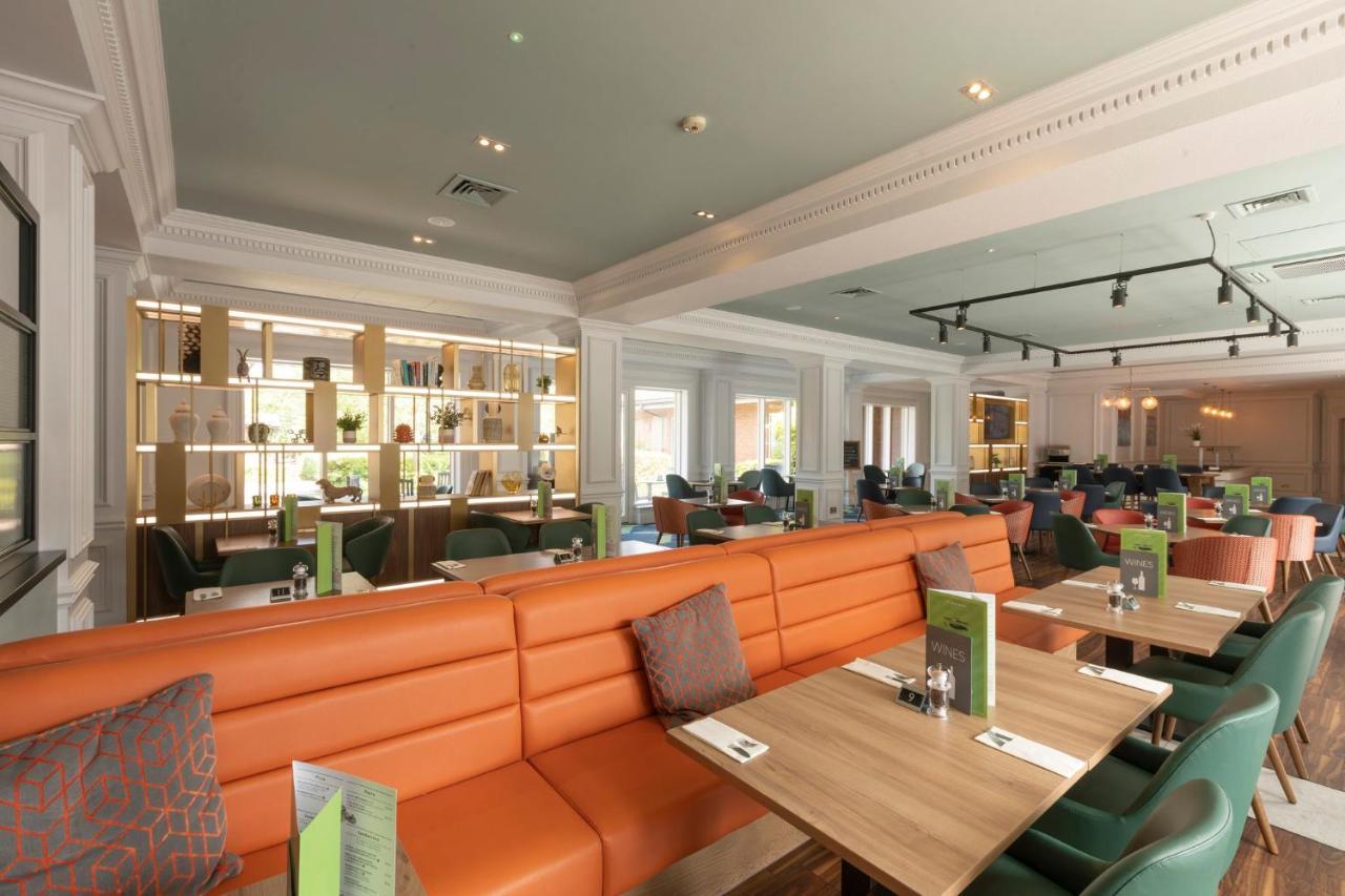 Holiday Inn Guildford By Ihg Εξωτερικό φωτογραφία
