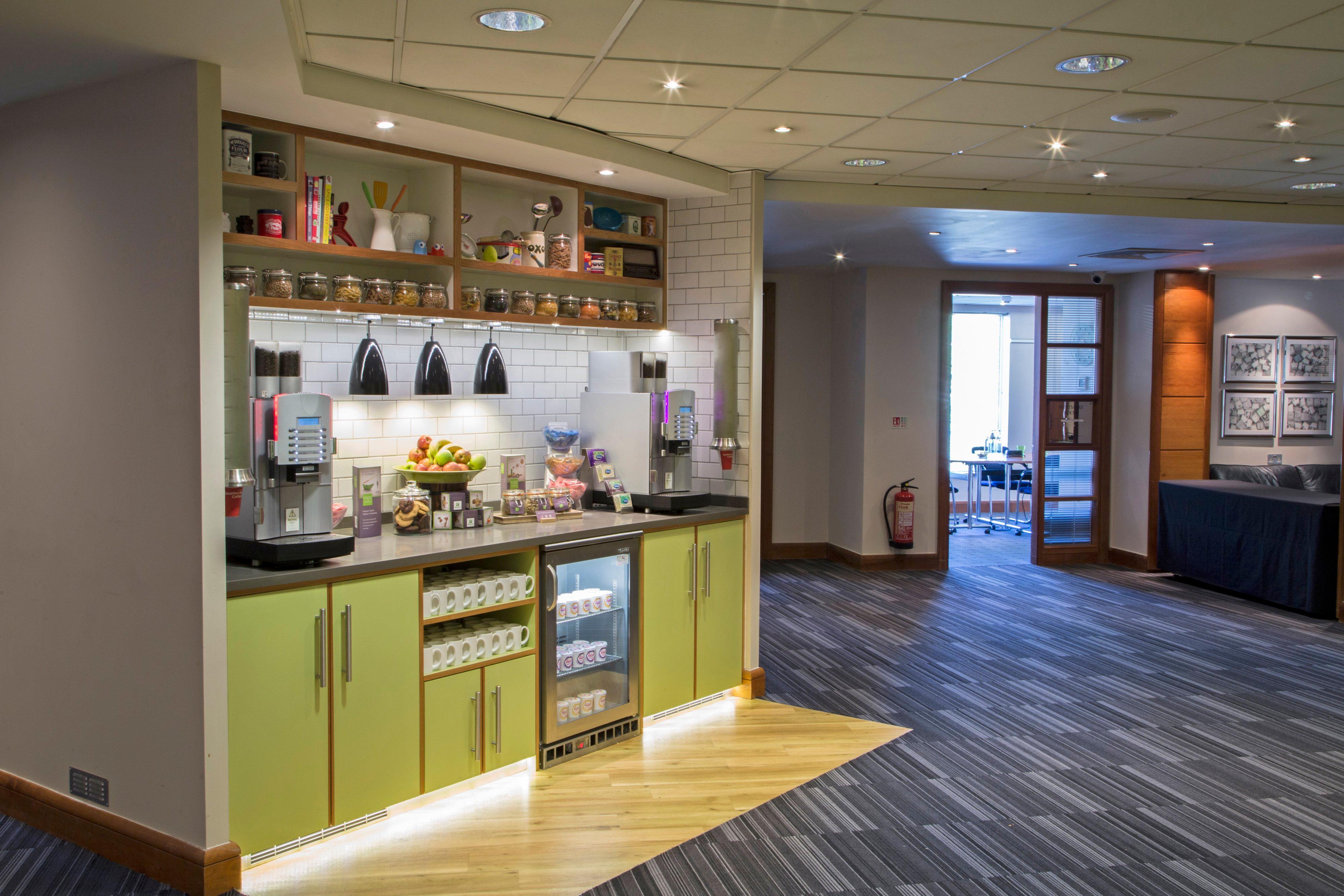 Holiday Inn Guildford By Ihg Εξωτερικό φωτογραφία